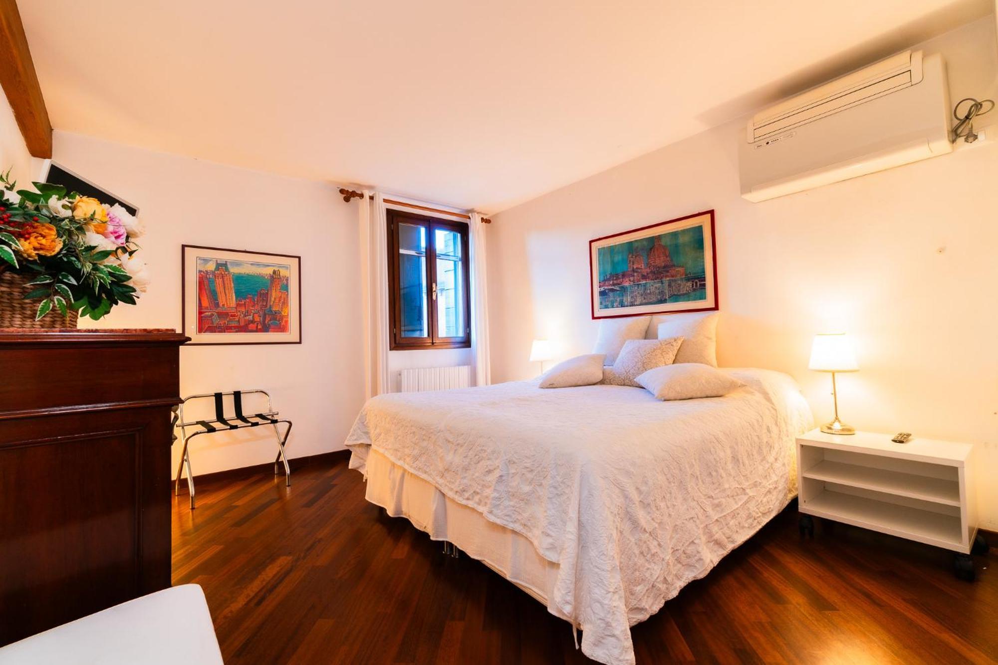 Elegant Terrace Apartment Near Piazza San Marco Last Floor No Lift Венеція Екстер'єр фото