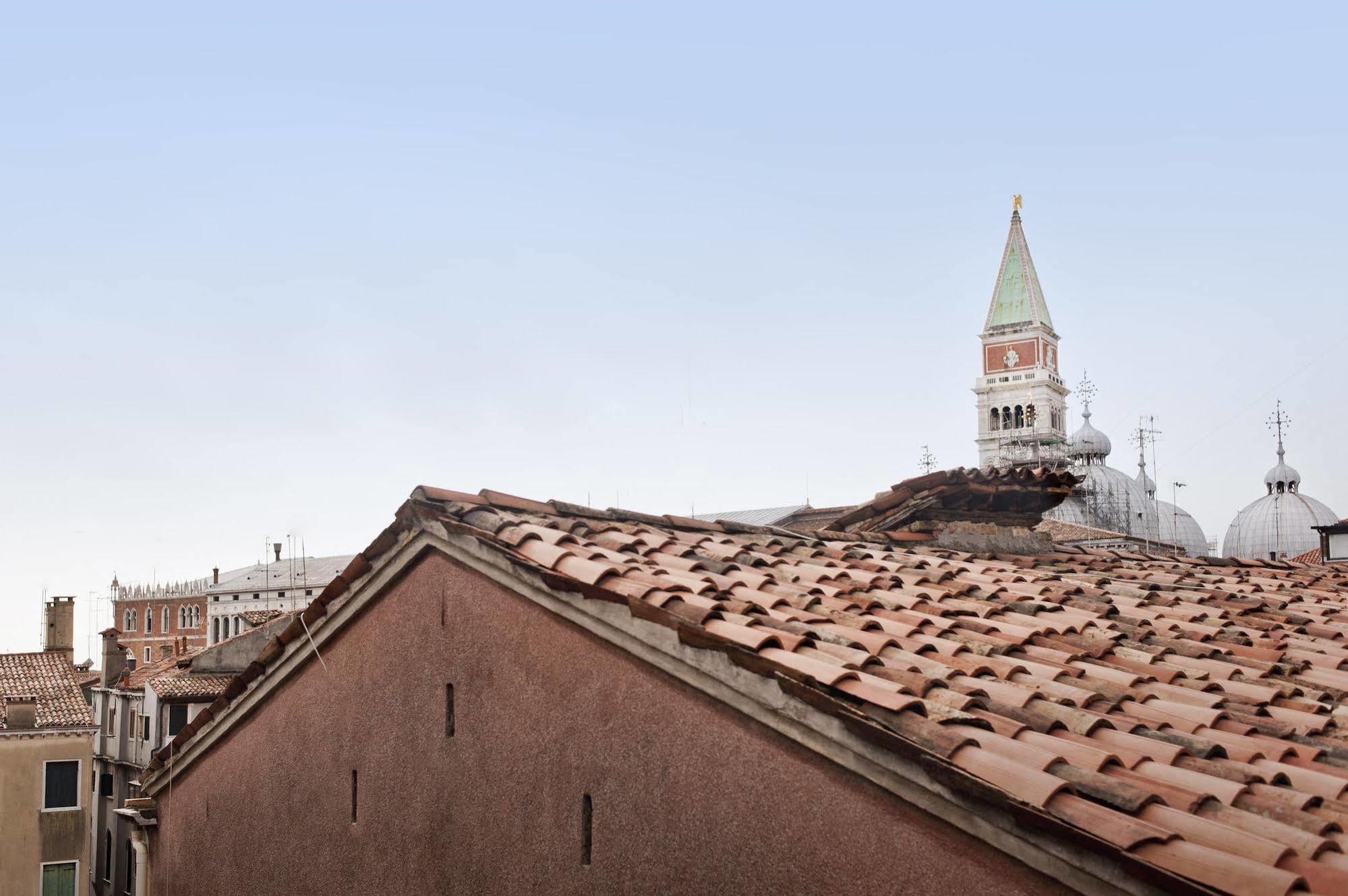 Elegant Terrace Apartment Near Piazza San Marco Last Floor No Lift Венеція Екстер'єр фото
